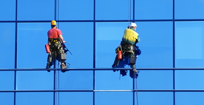 Safety Precautions to Follow During Rope Access Cleaning